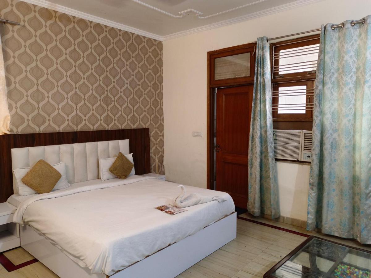 Viraj Guest House Noida Exterior photo